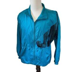 Vintage Umbro Wraparound Spellout Windbreaker Teal Blue 90s Soccer Jacket Size M